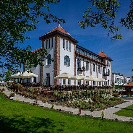 Bordur Wellness Hotel Superior Es Szonyegmuzeum Bekesszentandras Exterior foto