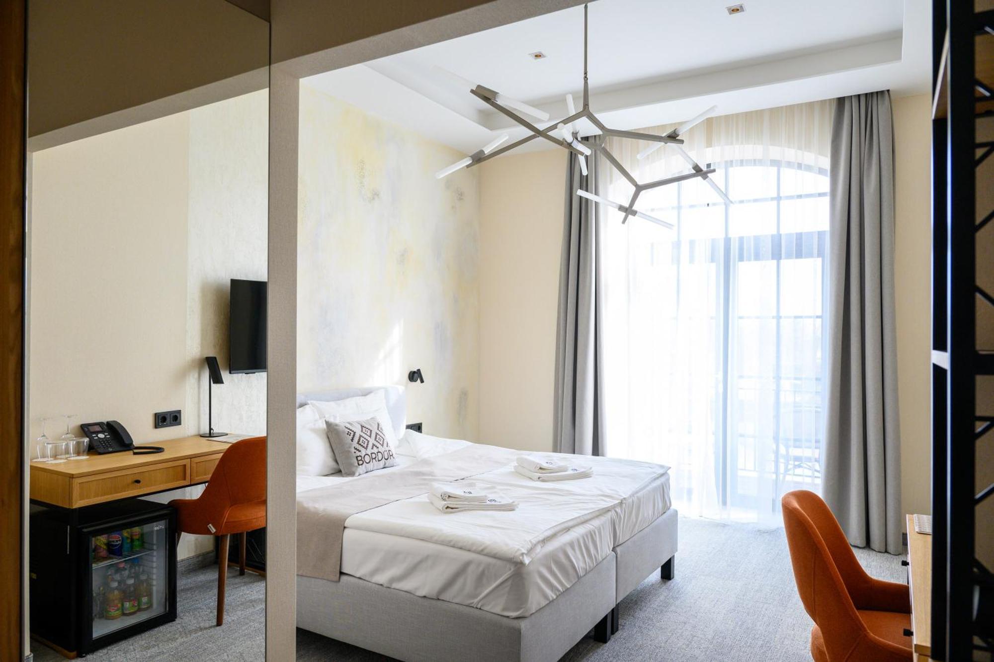 Bordur Wellness Hotel Superior Es Szonyegmuzeum Bekesszentandras Quarto foto
